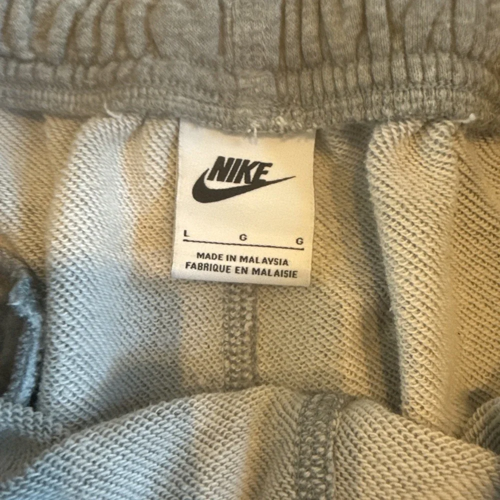 Nike Shorts Mens Large Gray Club Flow French Terry Training Sports Gym Athletic